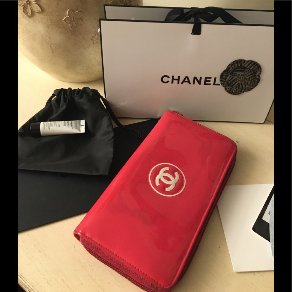 Authentic Chanel wallet